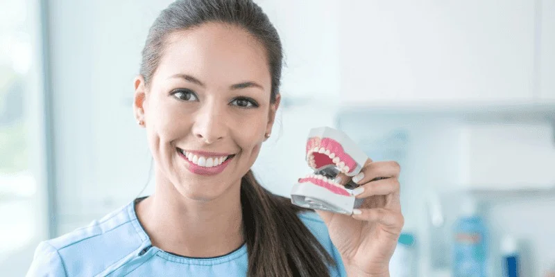 The Risks and Benefits of Implant-Supported Dentures