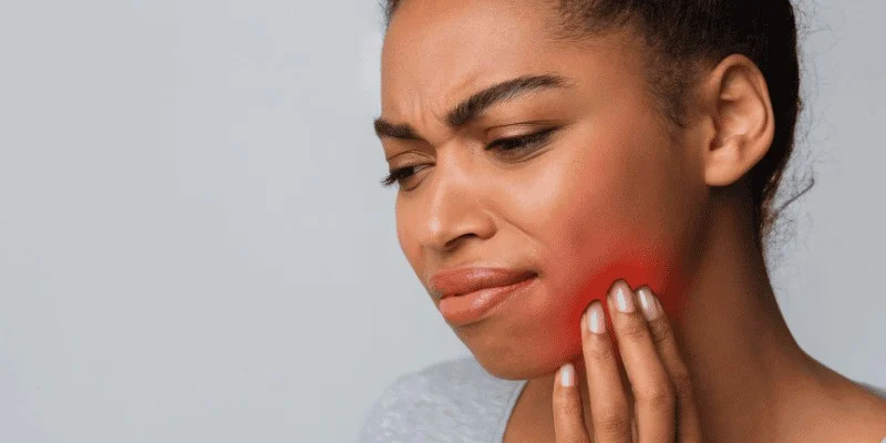 dental implant infection symptoms