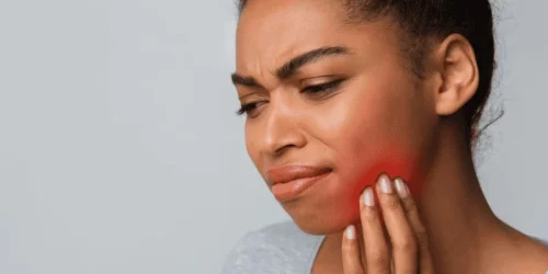 dental implant infection symptoms